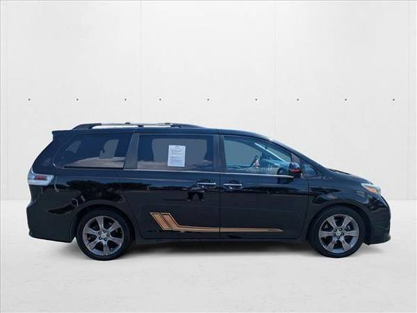 2016 Mini van