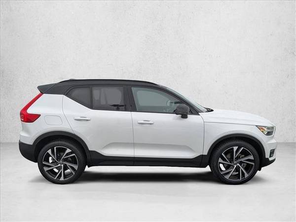2021 Volvo XC40