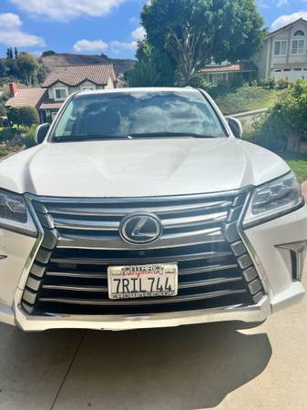 2016 Lexus LX570