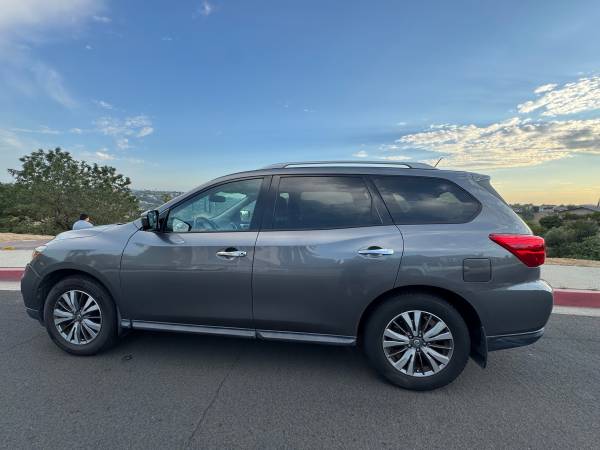 2017 Nissan Pathfinder