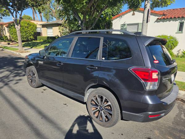 2017 Subaru FORESTER