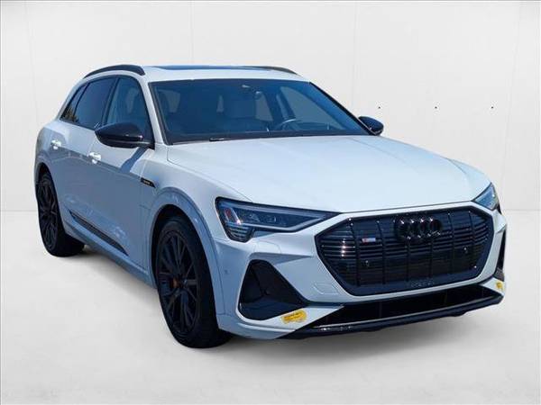 2022 Audi e-tron