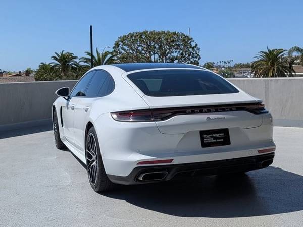 2022 Porsche Panamera