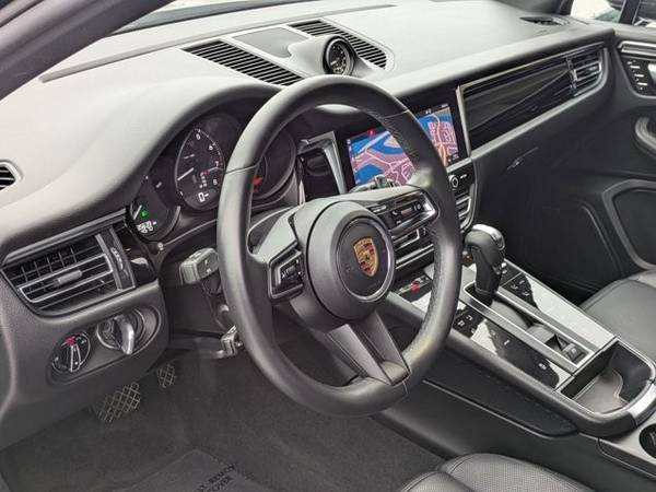 2023 Porsche Macan